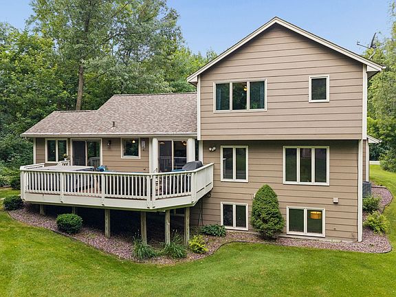 4th image of 5676 Nelmark Ave NE