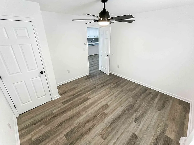 167 Racine St SW — Photo 13