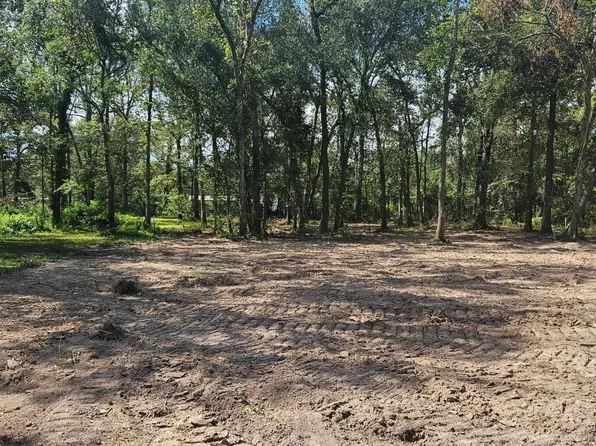 26994 Center St, Splendora, TX 77372