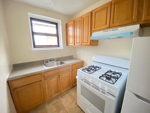 4th image of 123 Smith St #1