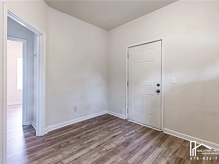 987 Dimmock St SW #4 — Photo 9