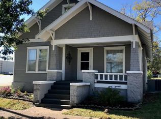 314 N 17th St, Parsons, KS 67357