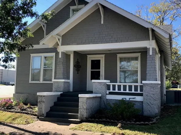 314 N 17th St, Parsons, KS 67357
