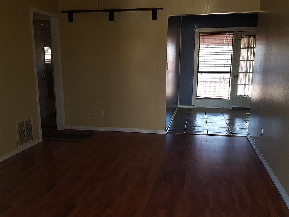 2nd image of 3044 SW 65th Pl