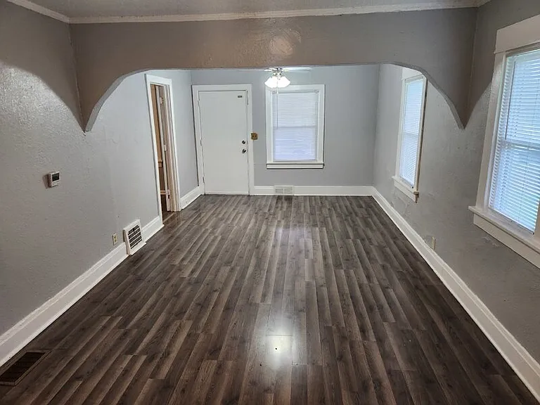 1806 Jefferson Ave — Photo 3