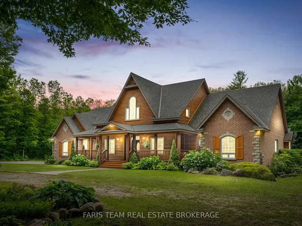 697 Lafontaine Rd E, Tiny, ON L9M 0S5