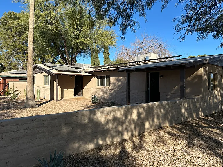 2643 E Fort Lowell Rd — Photo 10