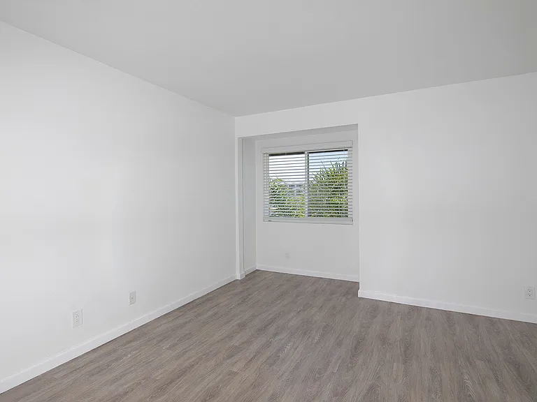 Golden Pacific Apartments — Photo 29