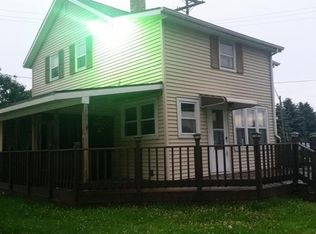 N8428 County Rd W, Mount Calvary, WI 53057