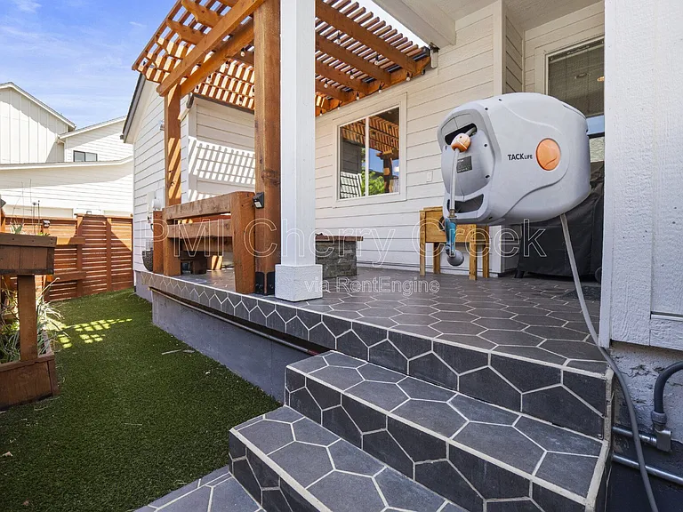 5988 N Fulton St — Photo 20