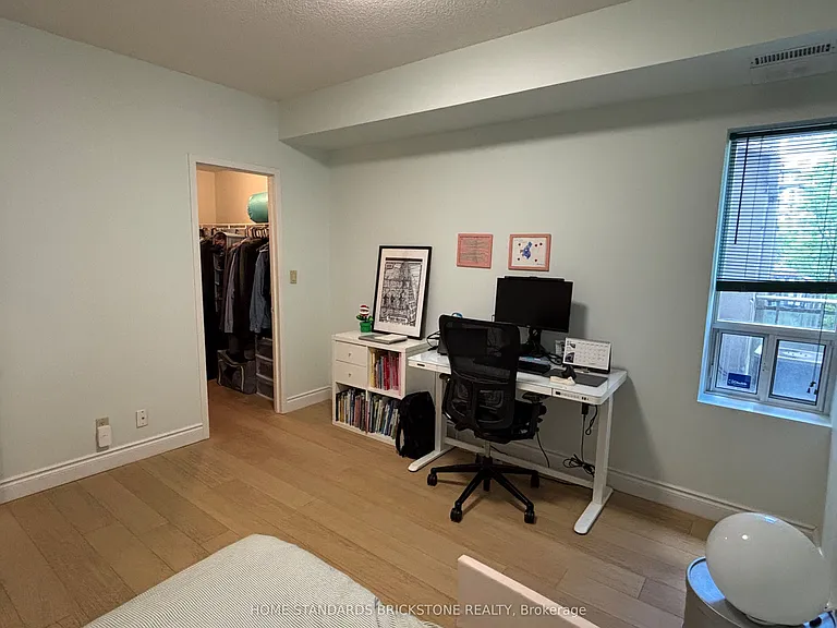 9 Greenbriar Rd #202 — Photo 17