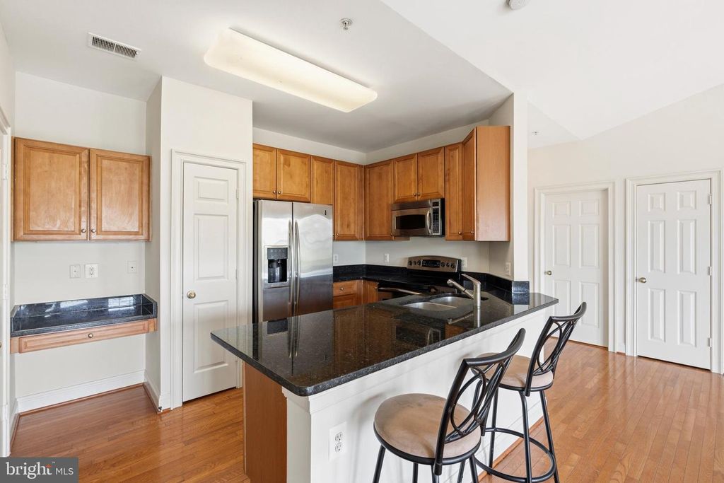 7402 Chadwell Cir Unit 301, Windsor Mill, MD - More