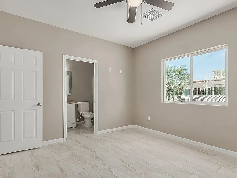 1334 W Talisman St #2 — Photo 8