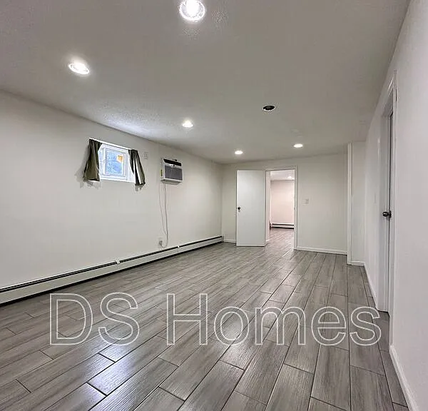 34 Elizabeth Ave — Photo 16