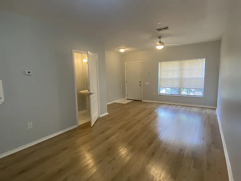 1307 Throckmorton Dr — Photo 19