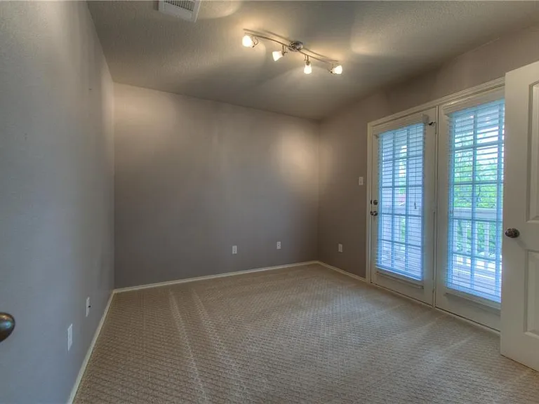 712 Alamo Plaza Dr — Photo 19