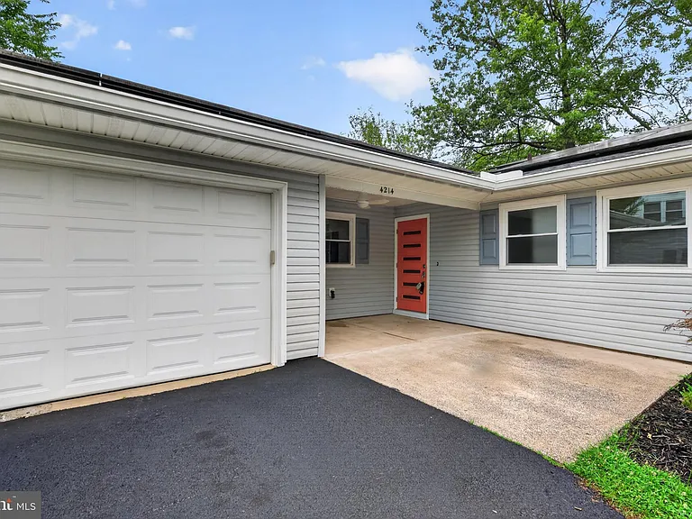 4214 Penner Ln — Photo 3