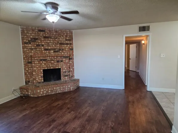 7326 NE Loop 820, North Richland Hills, TX 76180
