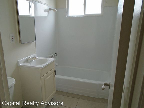 5th image of 451 E 55th St #9