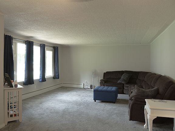 3rd image of 1160 Westlawn Dr