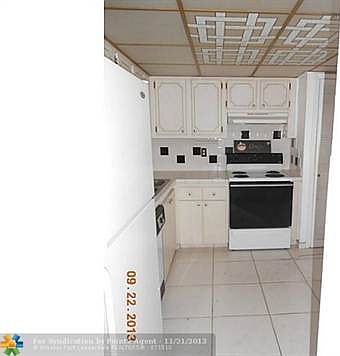5th image of 1351 NE 191st St #E213