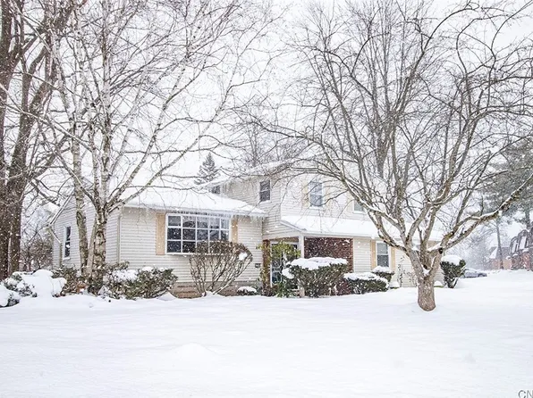 7348 Farmstead Rd, Liverpool, NY 13088