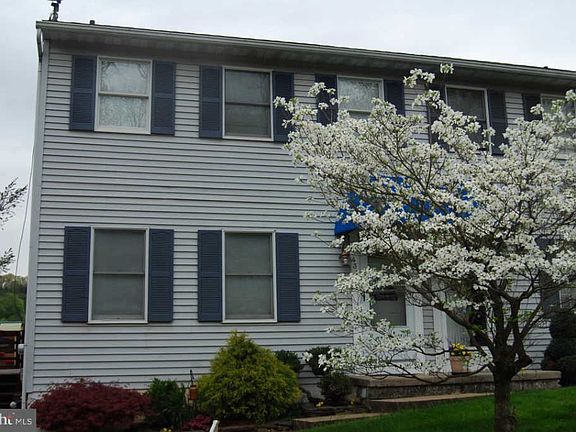 3rd image of 431 Grove Ave