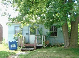 3223 Sunnyside Ave, Davenport, IA 52802