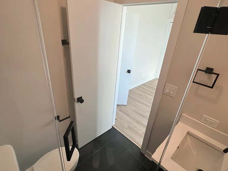 1531 W 18th St #2-C — Photo 10