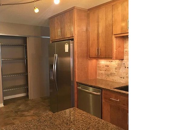 4th image of 2525 Main St APT 313