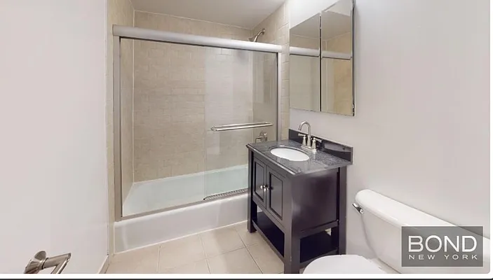 Rented by Bond New York | media 16