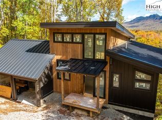 63 Two Hawks Ln, Newland, NC 28657