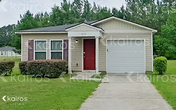 1010 E Macree Ter — Photo 1