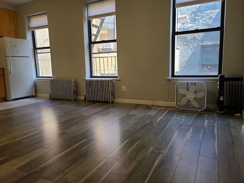 1st image of 36 Market St #7