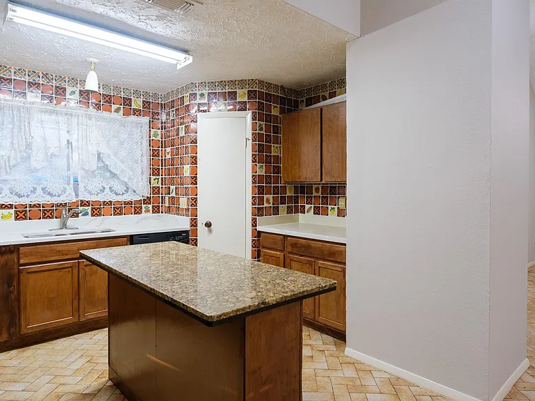 7521 Brookleaf Dr — Photo 5