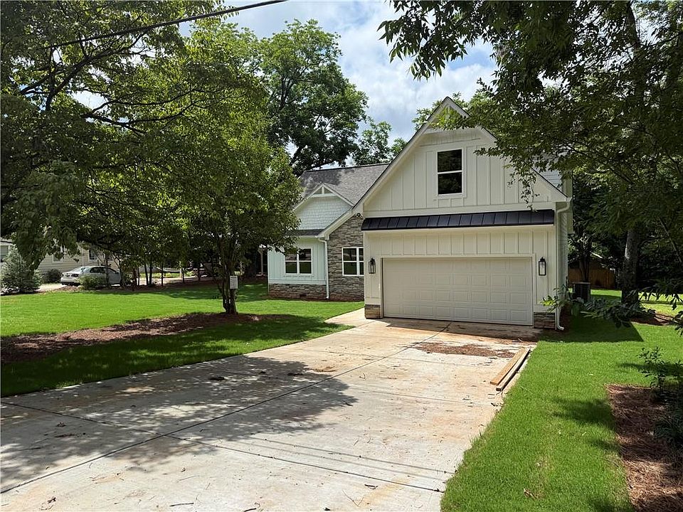 1st image of 875 Lynn Ave