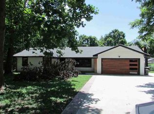 3216 W Ellison Dr, Springfield, MO 65810