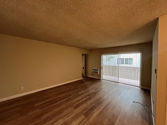 5th image of 426 E Valencia Ave APT B