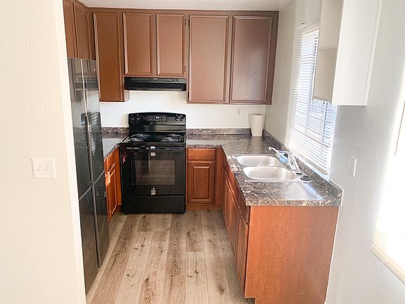 2nd image of 1530 38th St APT 2