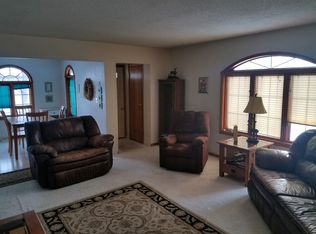 1215 6th St NE, Devils Lake, ND 58301