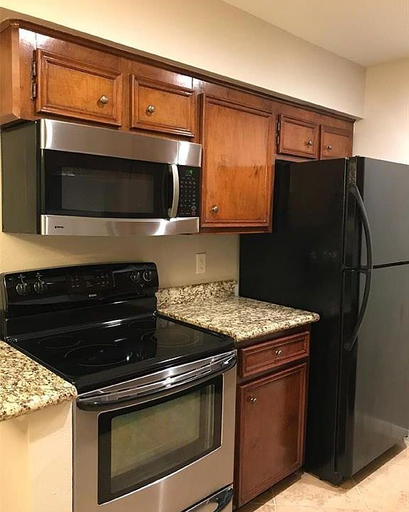 1st image of 1223 Augusta Dr APT 23
