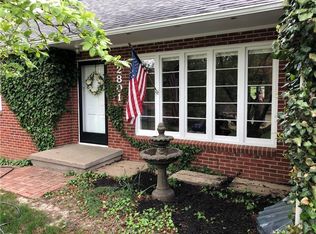 2801 Gene Field Rd, Saint Joseph, MO 64506