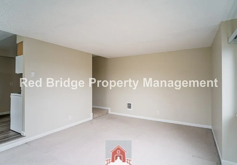 4314 SW View Point Ter #8 — Photo 8