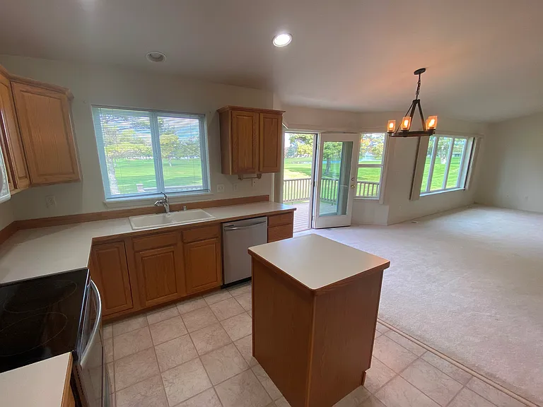 74 E Nicklaus Ave — Photo 3