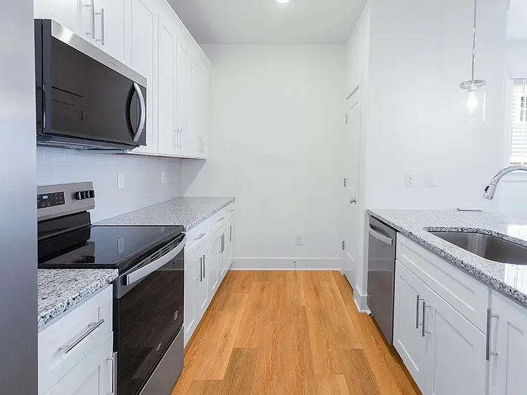 326B Mulberry Ter — Photo 10