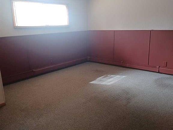 4th image of 33 W Forest Dr