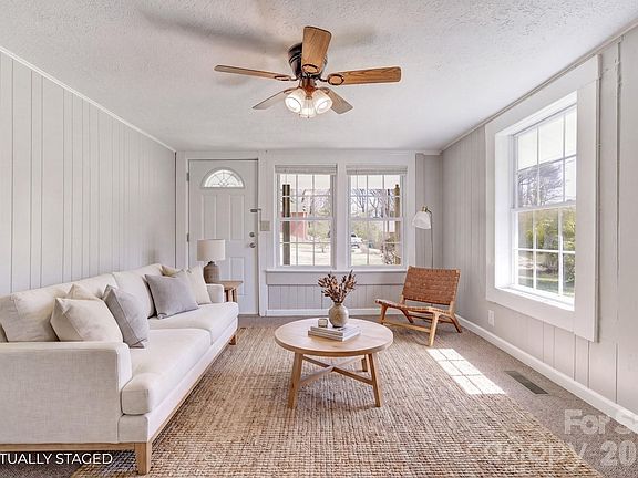 2nd image of 438 Loop Rd