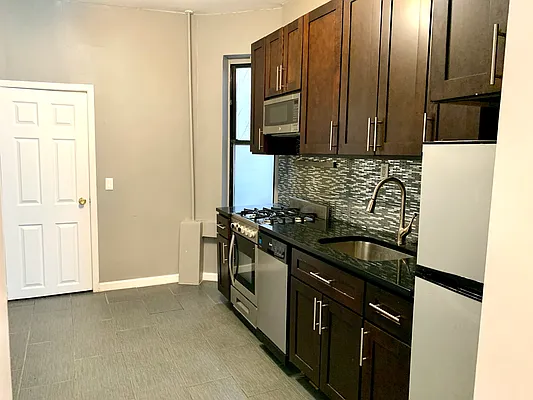 Rented by Heritage Realty LLC | media 7