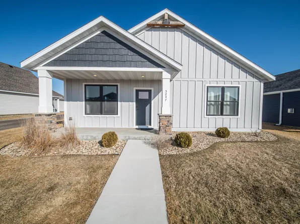 5247 Harvest Lake Dr NW, Rochester, MN 55901