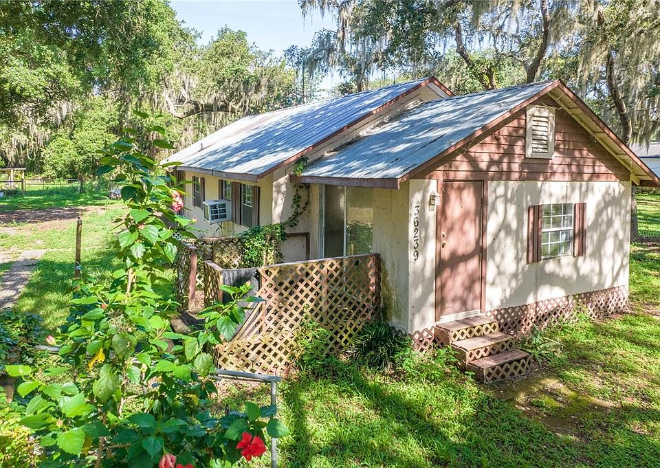 1st image of 36239 Emeralda Ave
